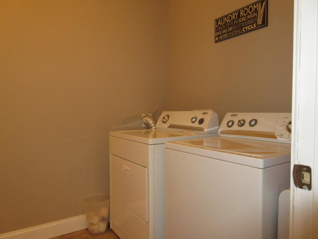 225 New Hope Road Jonesborough, TN 37659 - Photo 9 of 14 Laundry Room