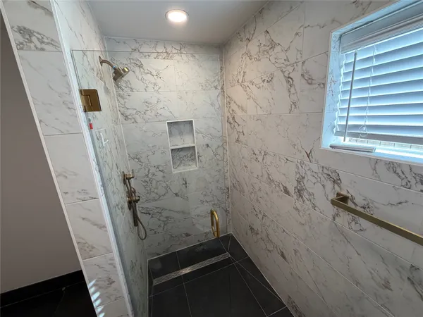 $2,250 | 2218 Round Lake Drive, Houston, TX 77077