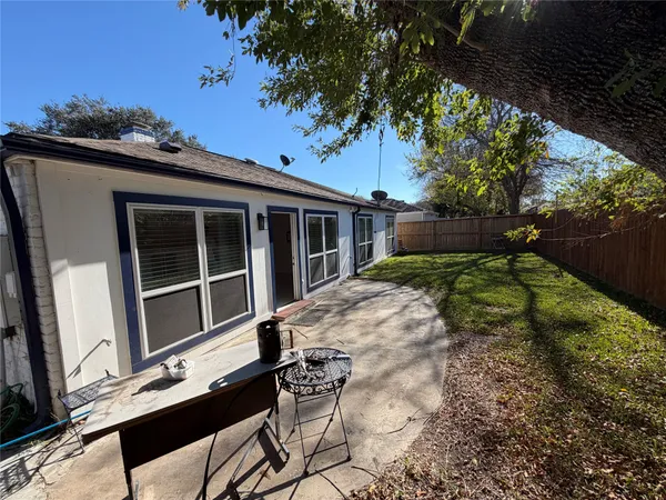 $2,250 | 2218 Round Lake Drive, Houston, TX 77077