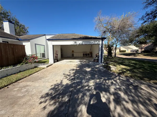 $2,250 | 2218 Round Lake Drive, Houston, TX 77077