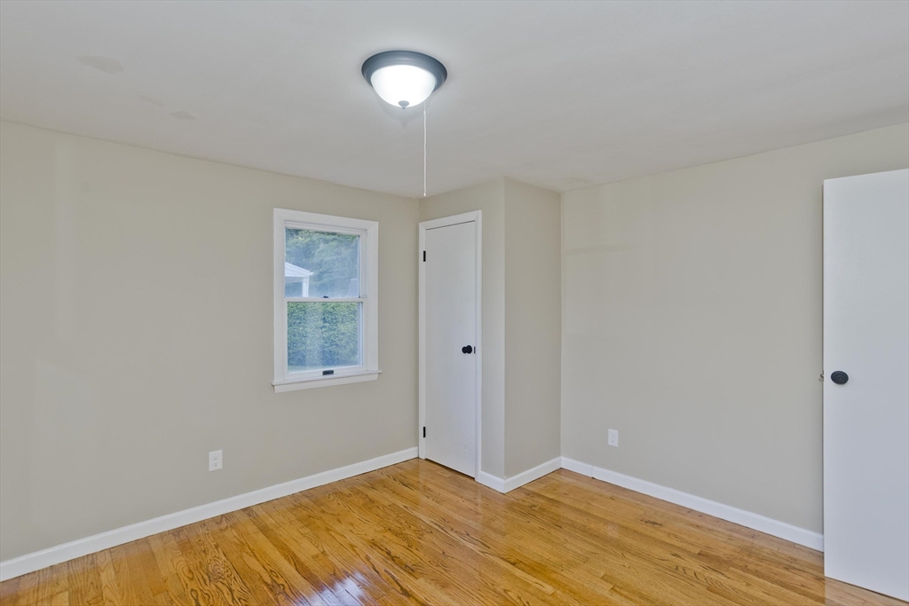 276 Spikenard Circle Springfield, MA 01129 - Photo 21 of 39