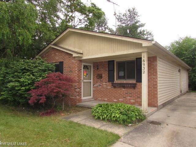 16932 Stephens Eastpointe, MI 48021 - Photo 2 of 16