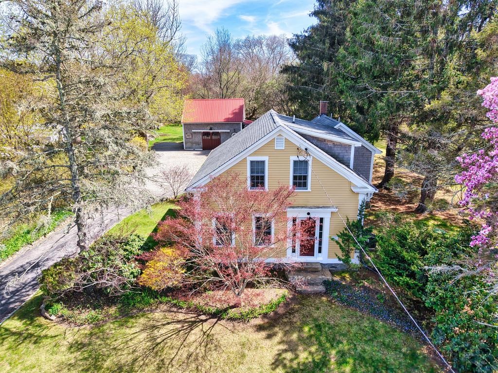 433 E Road Tiverton, RI 02878 - Photo 1 of 42 Gallery Image 1