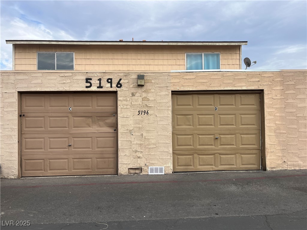 5196 Golden Lane, Unit A Las Vegas, NV 89119 - Photo 3 of 8