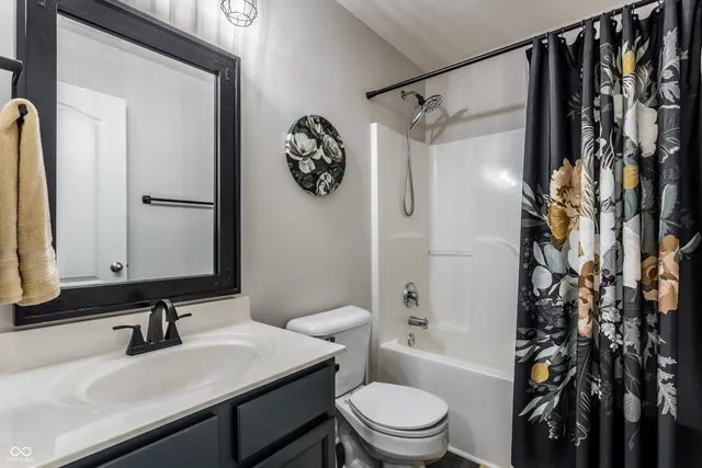 $349,900 | 8815 North Fawn Meadow Drive, McCordsville, IN 46055