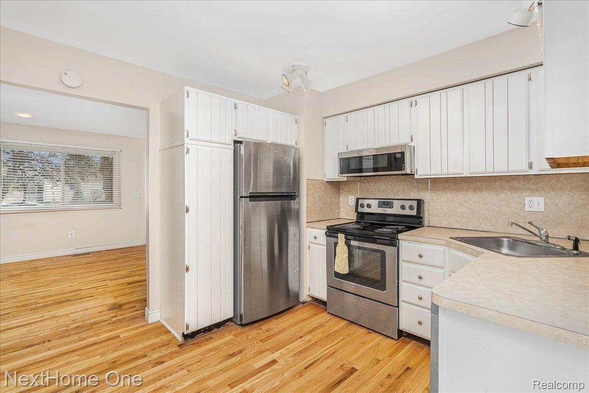 742 Glenwyth Road Brighton, MI 48116 - Photo 9 of 42 Gallery Image 9