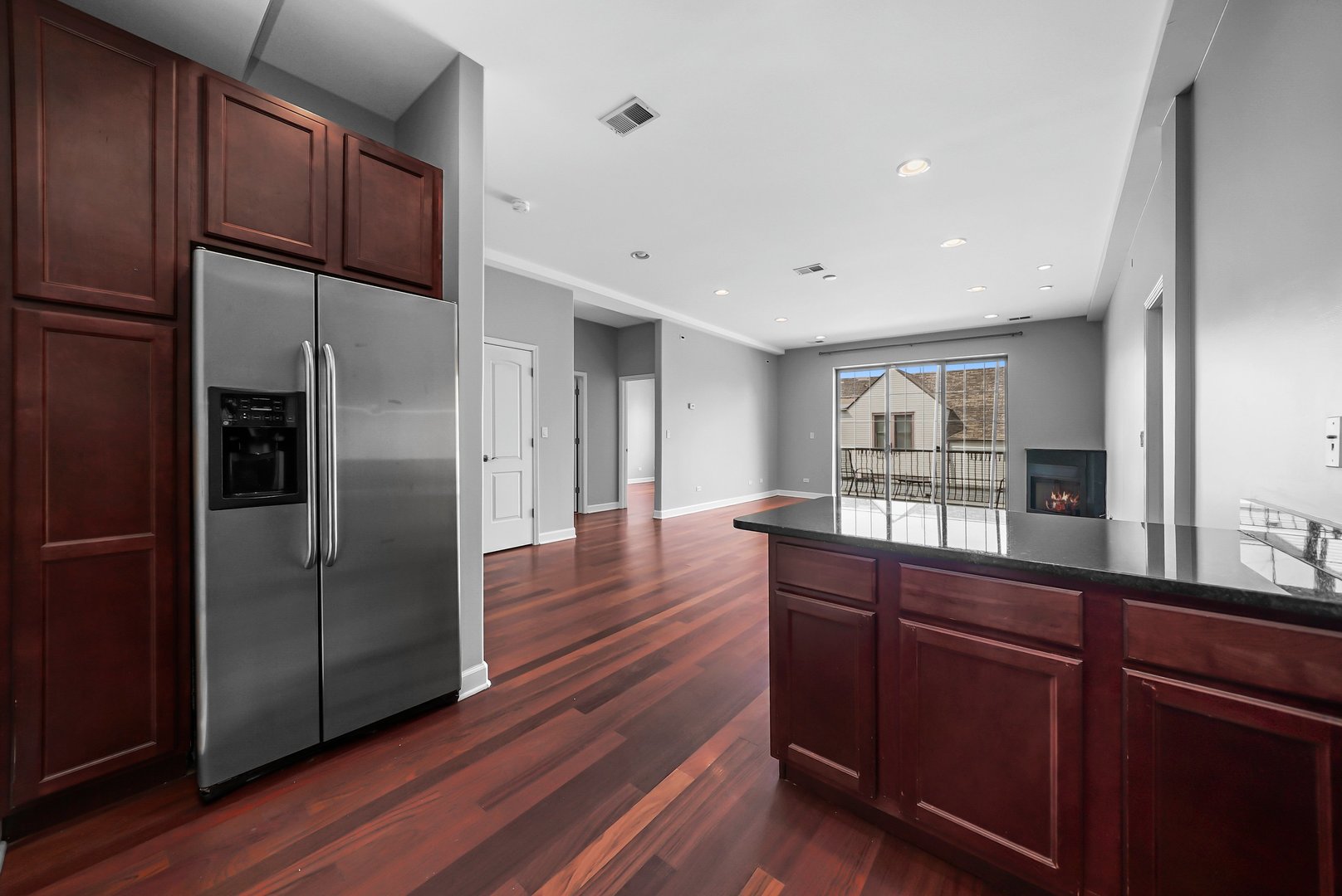 2900 West Irving Park Road, Unit 205 Chicago, IL 60618 - Photo 14 of 39
