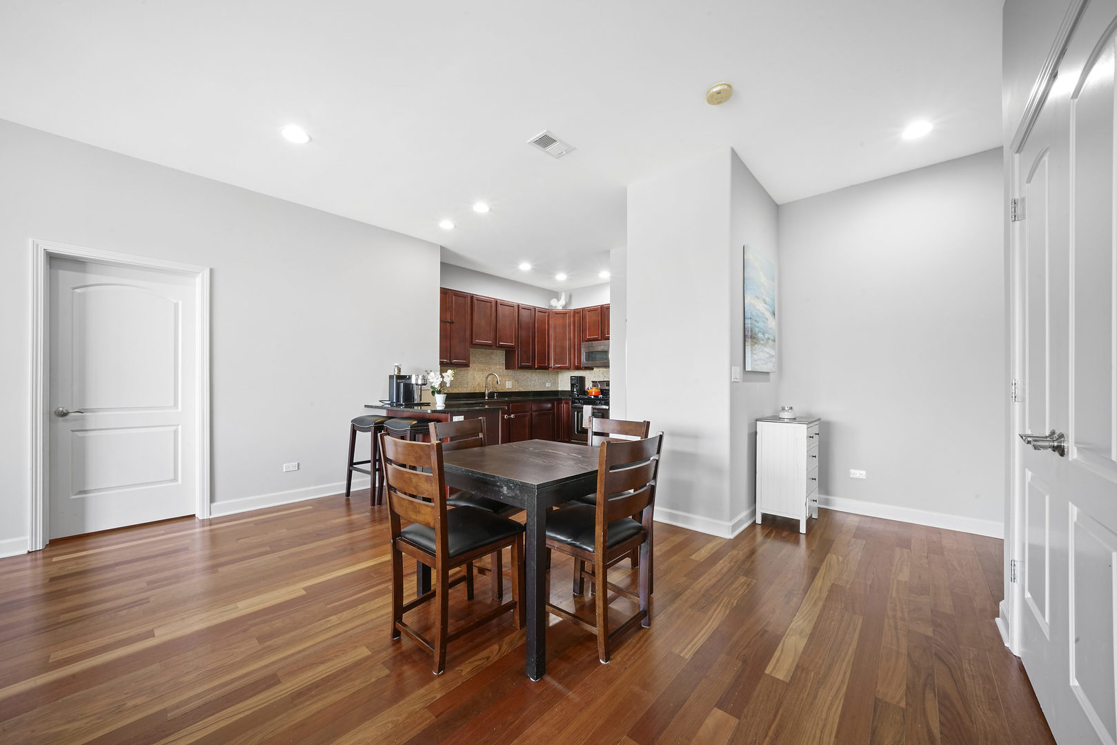 2900 West Irving Park Road, Unit 205 Chicago, IL 60618 - Photo 15 of 39