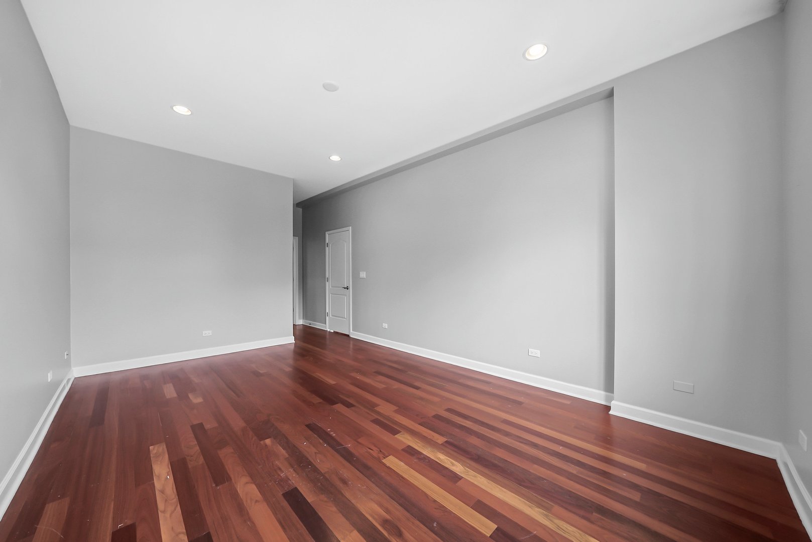 2900 West Irving Park Road, Unit 205 Chicago, IL 60618 - Photo 19 of 39