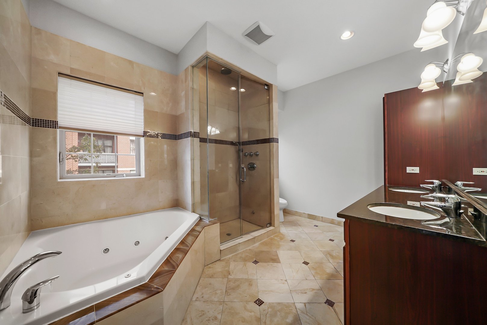 2900 West Irving Park Road, Unit 205 Chicago, IL 60618 - Photo 21 of 39