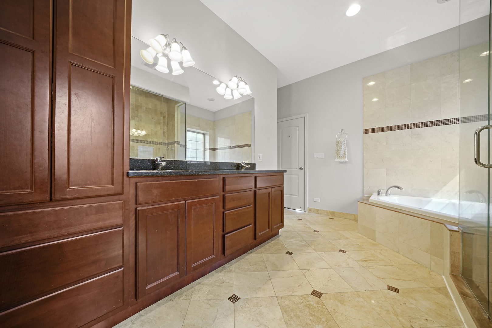 2900 West Irving Park Road, Unit 205 Chicago, IL 60618 - Photo 23 of 39