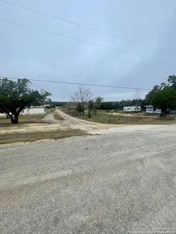 $123,990 | 300 Oakland Drive, Blanco, TX 78606