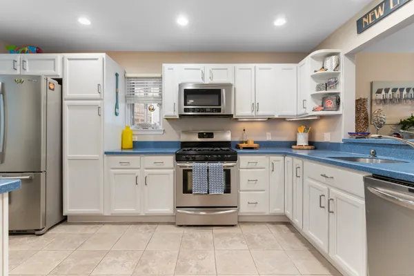 $399,000 | 1 Mansfield Grove Road, Unit 205, East Haven, CT 06512