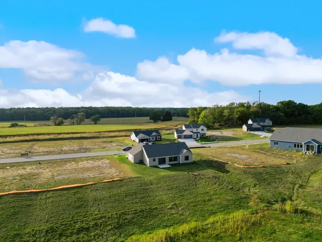 $349,900 | 145 Longrifle Road, Warsaw, IN 46580