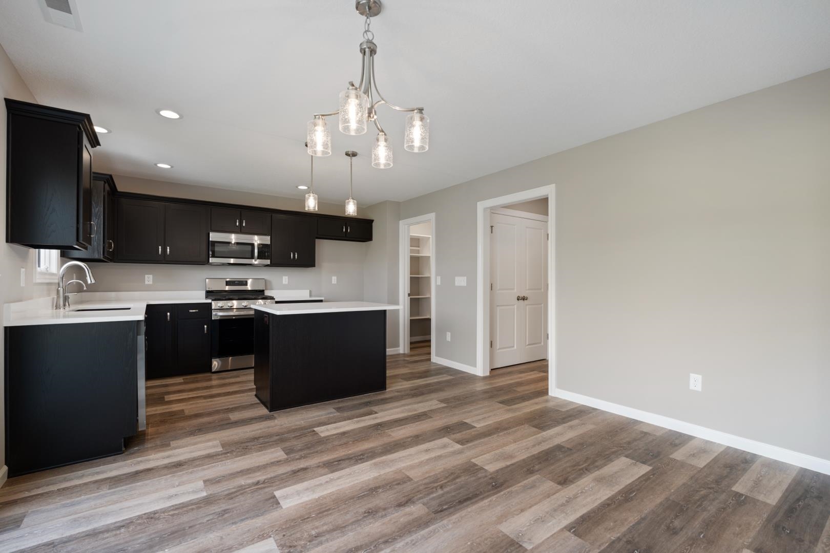 145 Longrifle Road Warsaw, IN 46580 - Photo 7 of 34