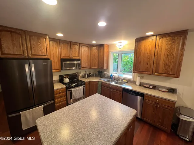 $3,500 | 161 Excelsior Avenue, Saratoga Springs, NY 12866