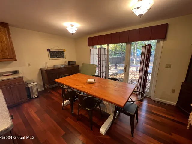 $3,500 | 161 Excelsior Avenue, Saratoga Springs, NY 12866