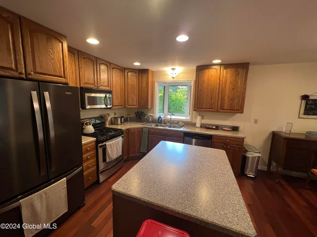 $3,500 | 161 Excelsior Avenue, Saratoga Springs, NY 12866