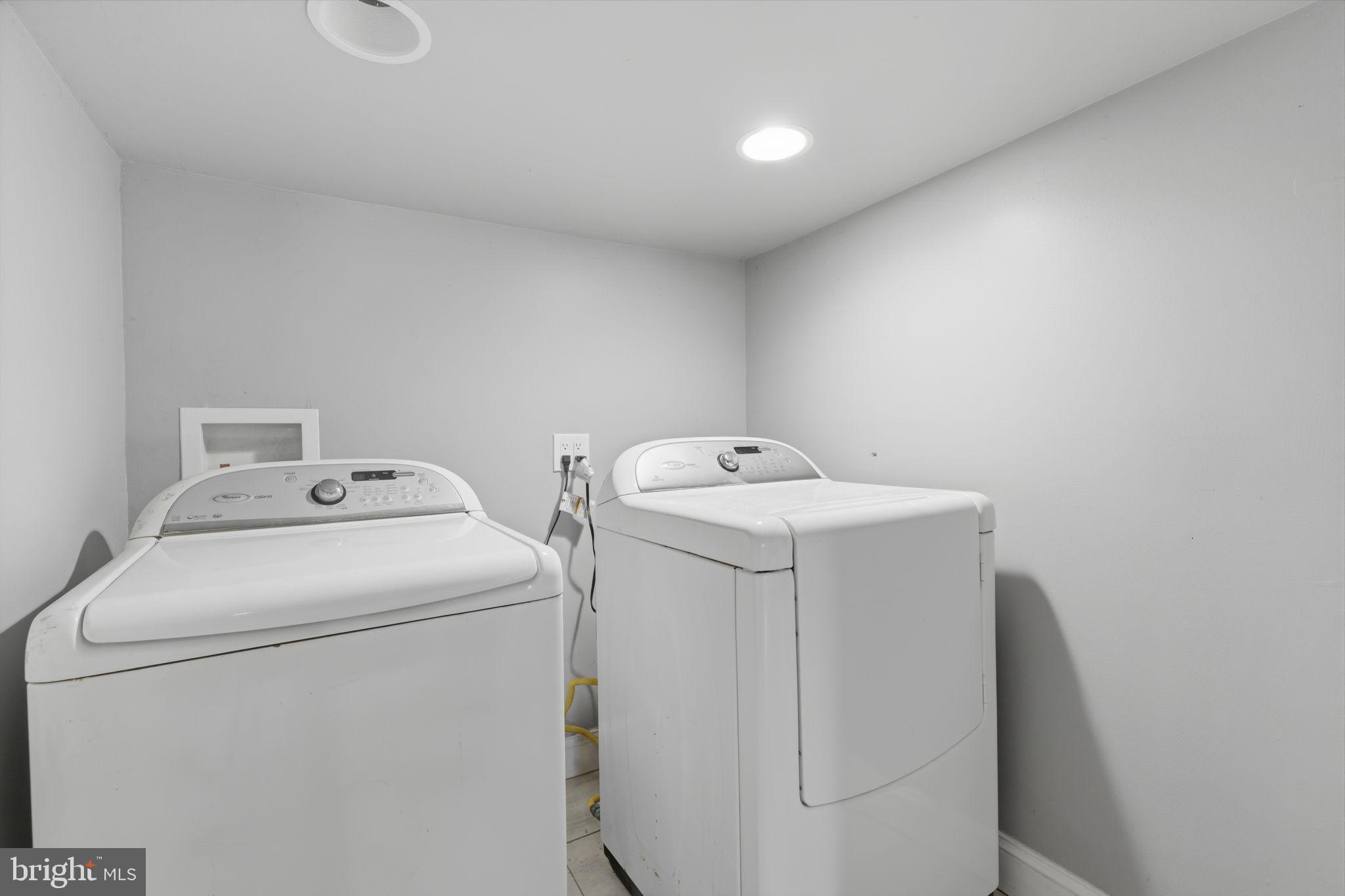 513 Scott Street Baltimore, MD 21230 - Photo 11 of 14 a utility room with dryer and washer