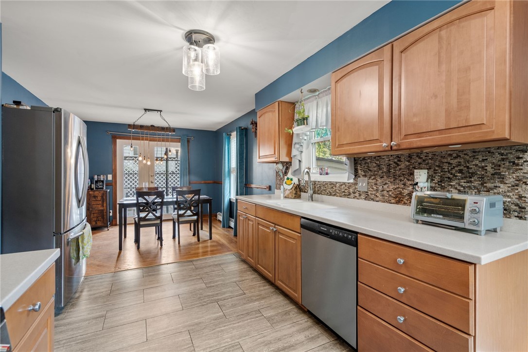 16 Allard Street Warwick, RI 02889 - Photo 19 of 41