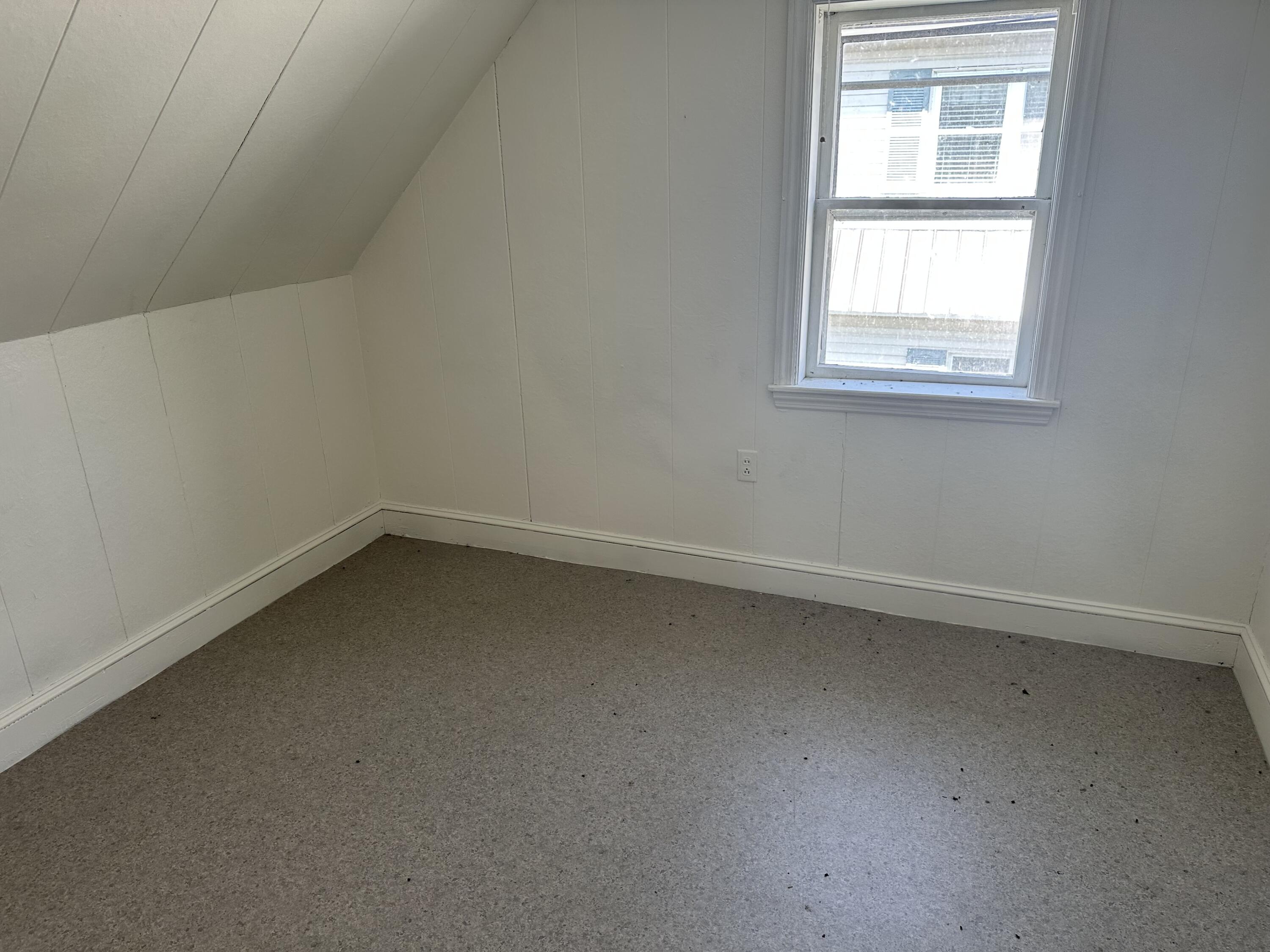 453 Main Street St. Agatha, ME 04772 - Photo 26 of 28 Room