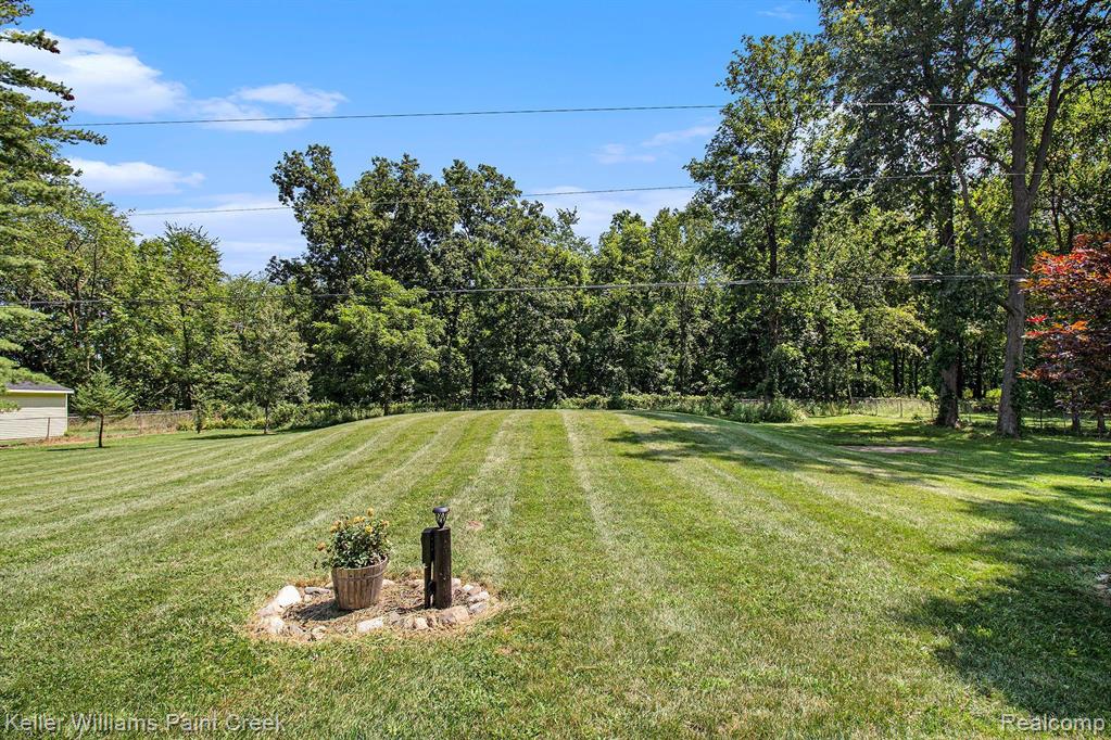 2226 Layton Road Fowlerville, MI 48836 - Photo 14 of 17