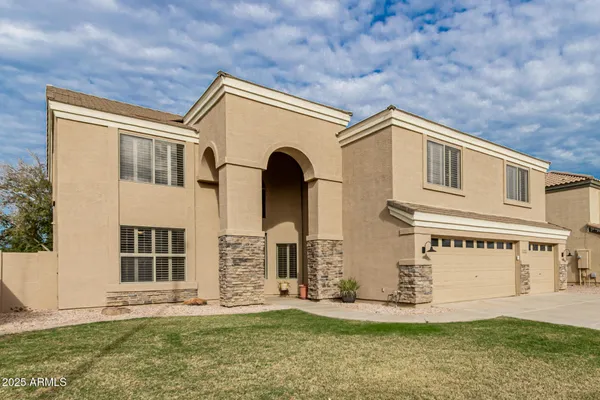 $740,000 | 2978 East Ranch Court, Gilbert, AZ 85296