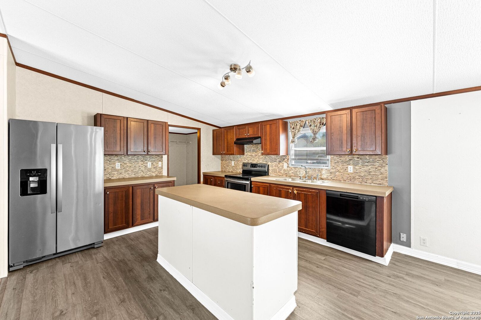 1320 Ruhmann Street Kenedy, TX 78119 - Photo 16 of 35