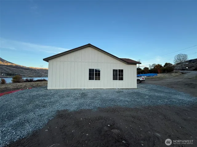 a view of backyard of house