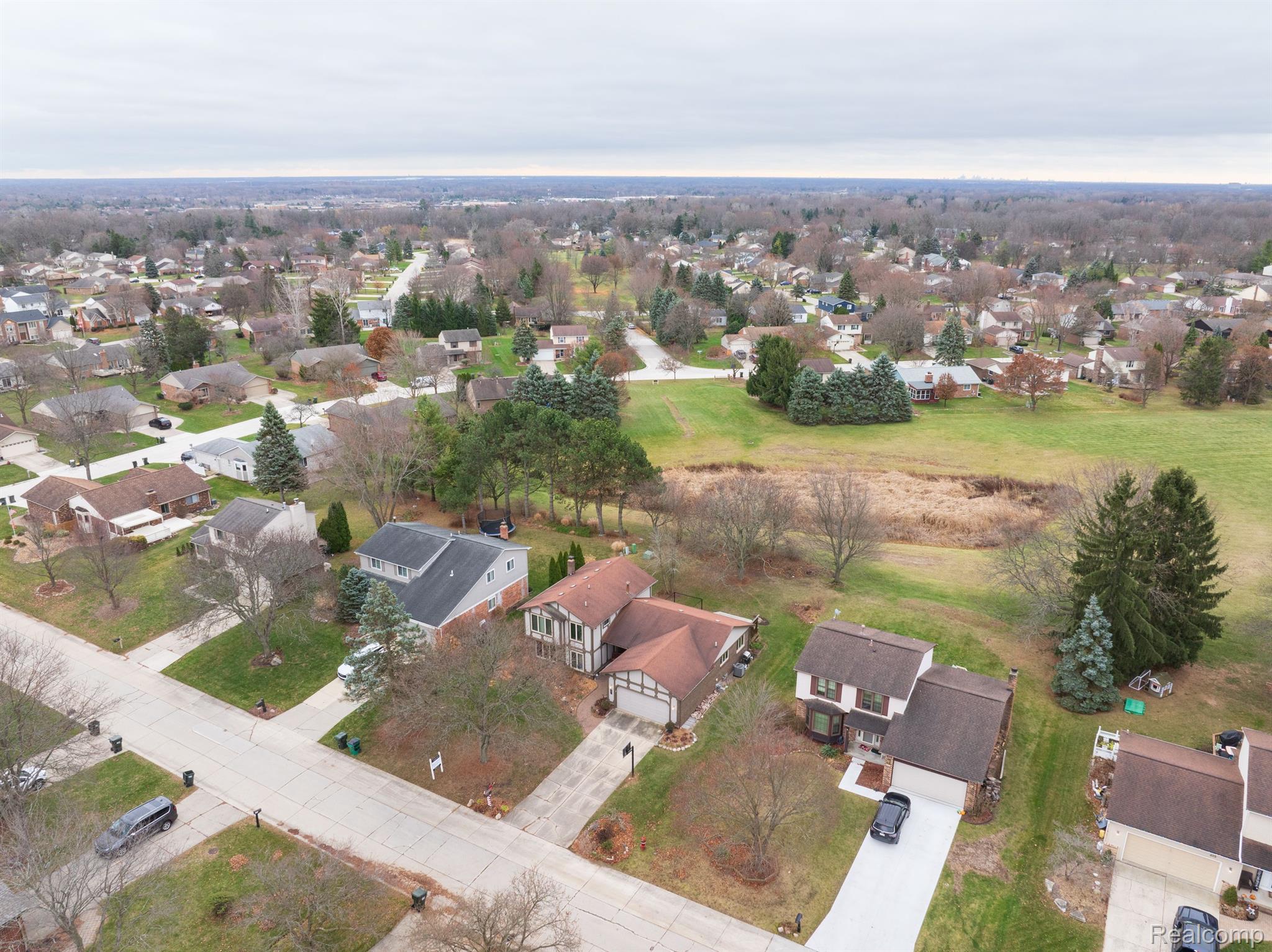 591 Lockport Road Rochester, MI 48307 - Photo 27 of 40 Gallery Image 27