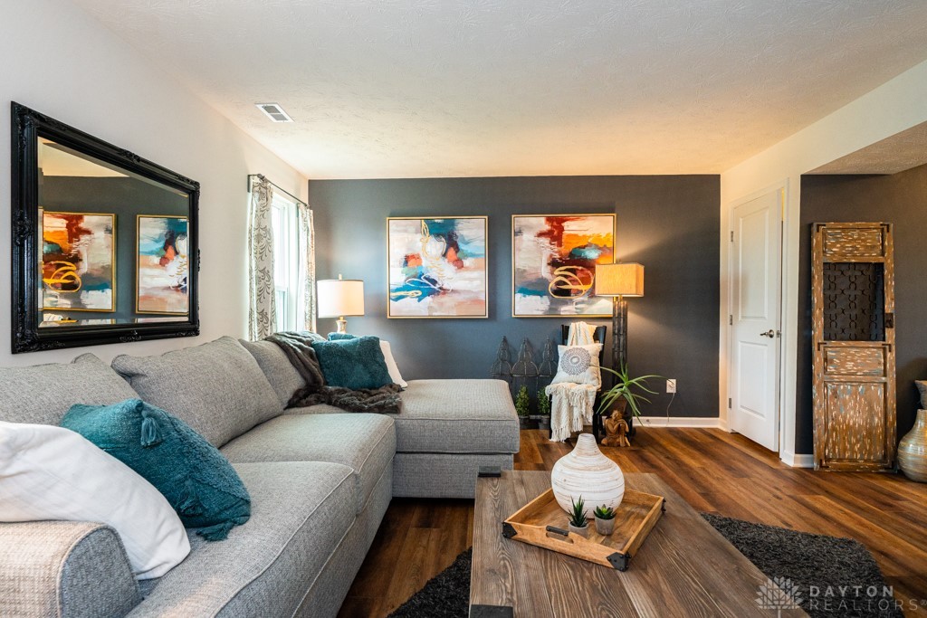 536 Reading Road Dayton, OH 45404 - Photo 6 of 45 Gallery Image 6