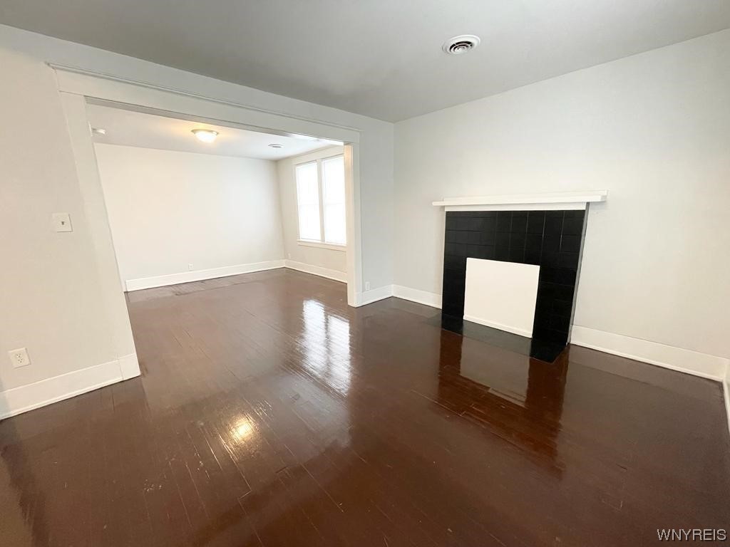 15 Shields Avenue Buffalo, NY 14213 - Photo 3 of 32