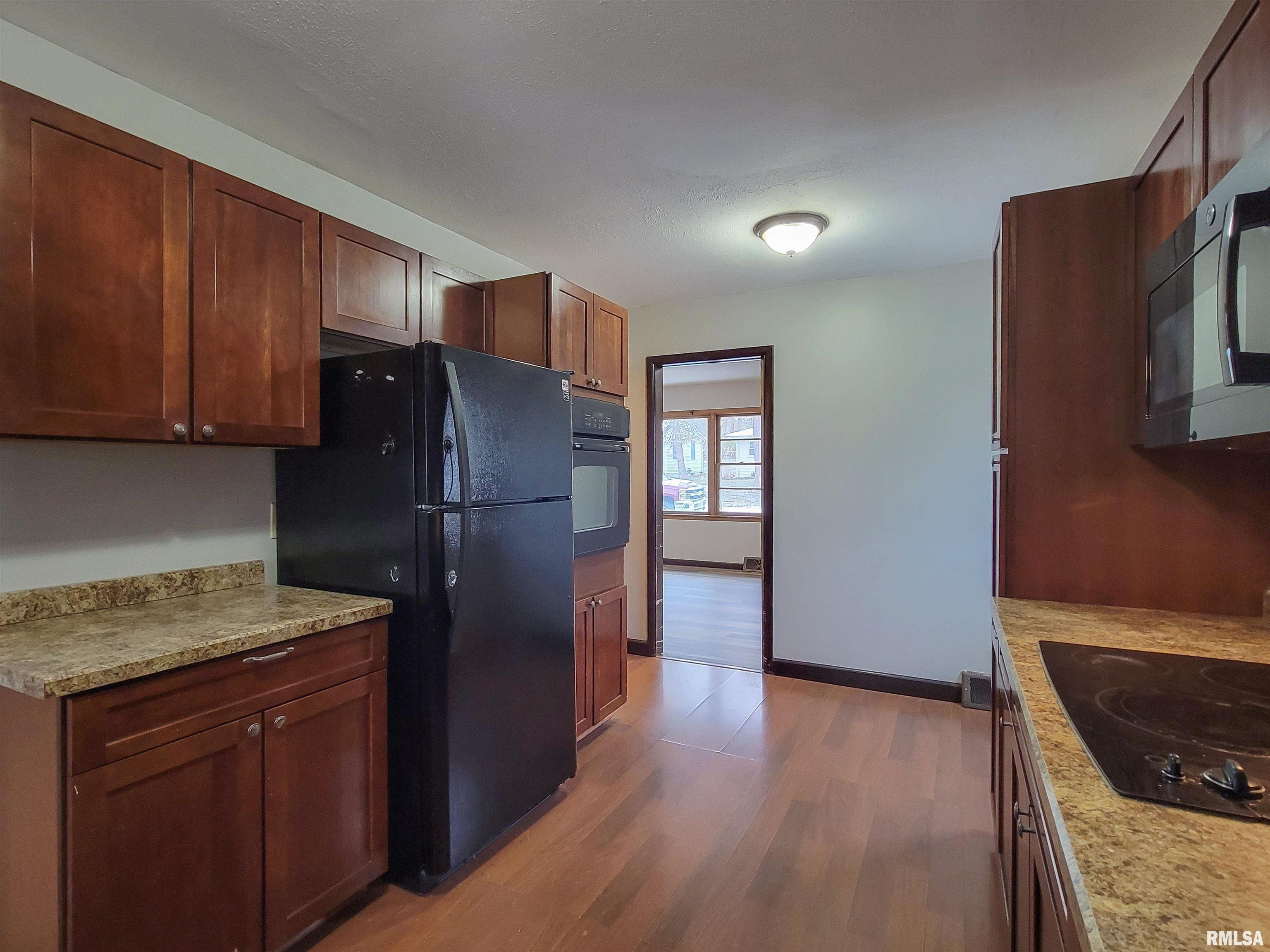 3022 Tower Road Clinton, IA 52732 - Photo 9 of 24 Gallery Image 9