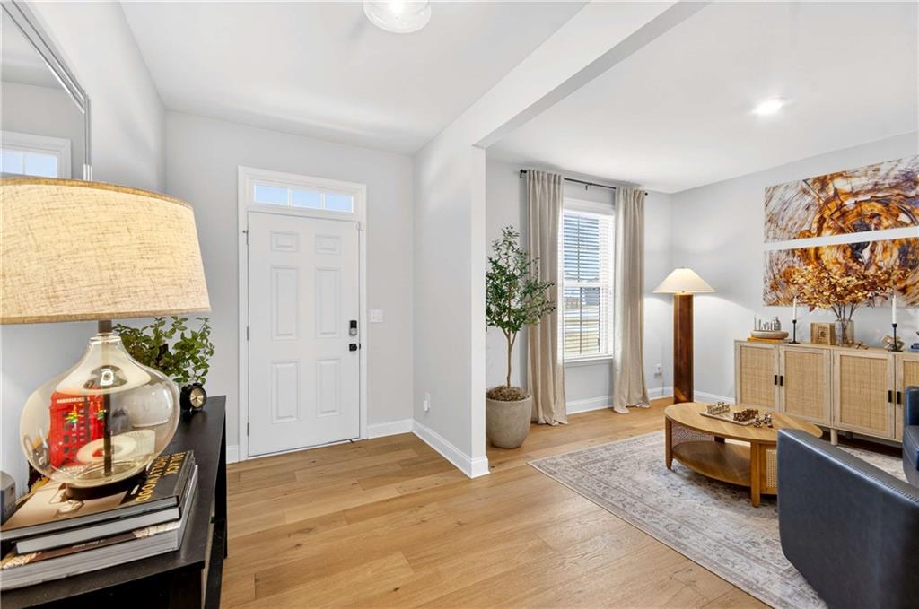 3481 Jasmine Way Atlanta, GA 30331 - Photo 5 of 41 a view of a living room