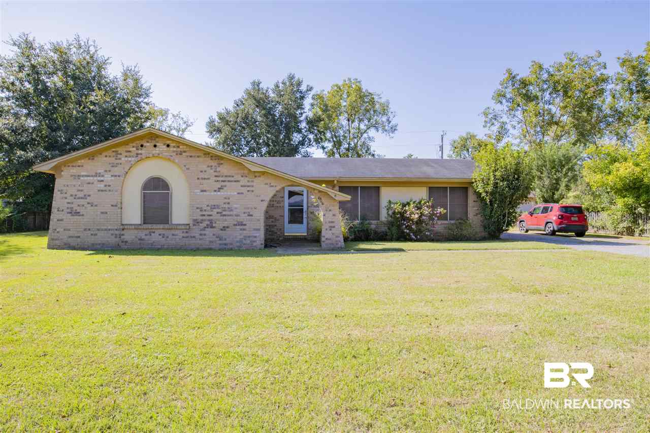 606 East Verbena Avenue Foley, AL 36535 - Photo 2 of 17
