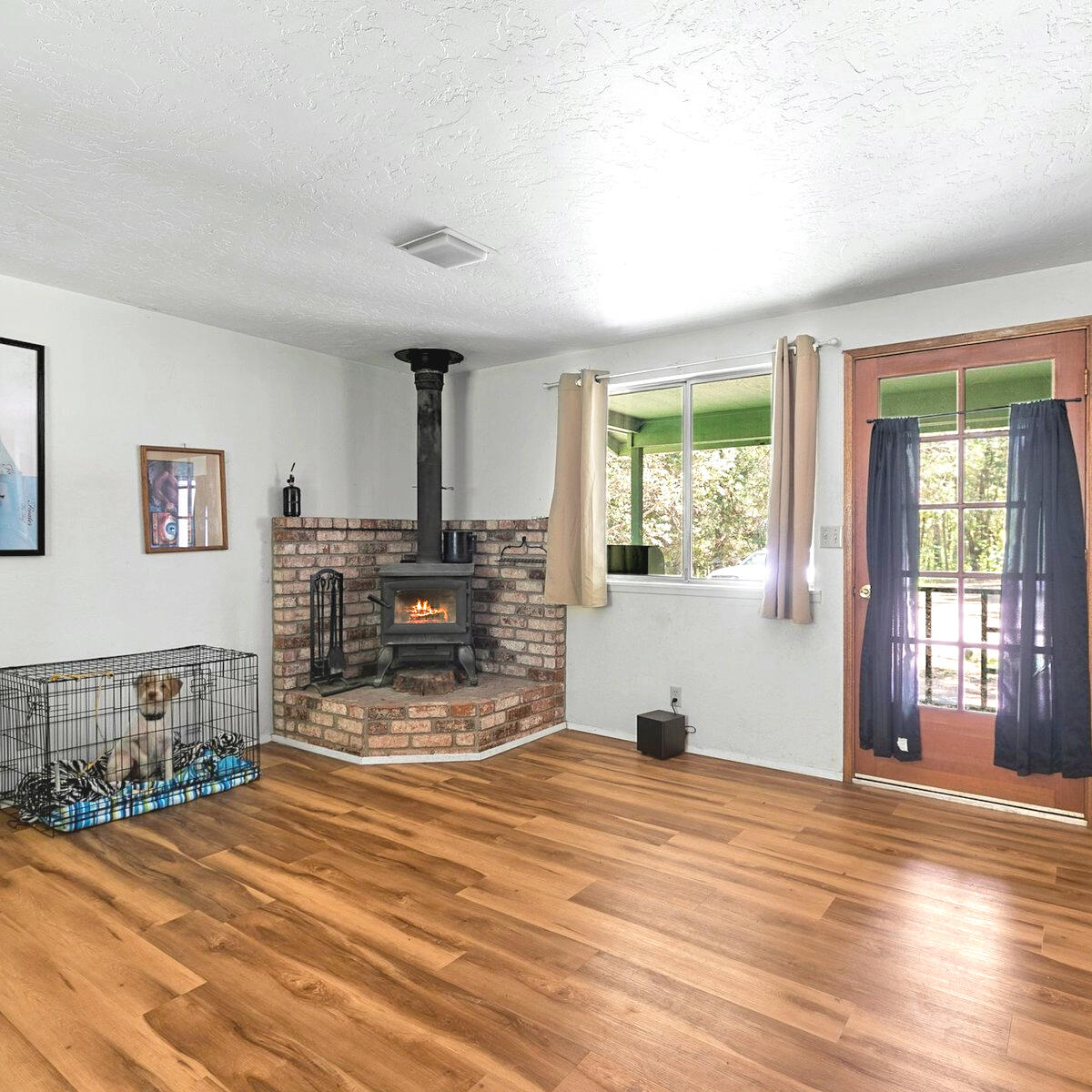 824 Tetherow Road Williams, OR 97544 - Photo 6 of 20 entry room