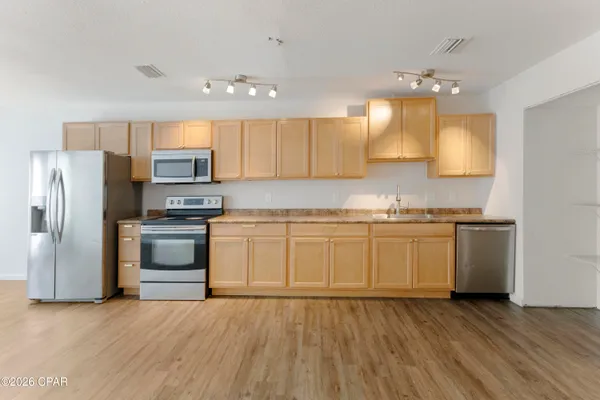 $1,500 | 4455 West 19th Street, Unit 16, Panama City, FL 32405