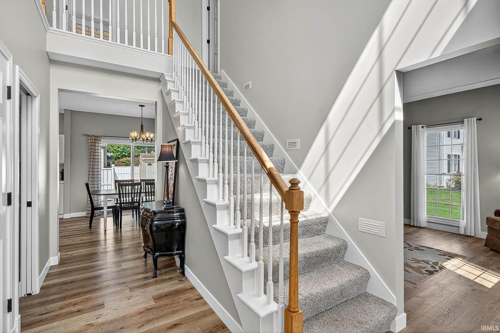 13891 Lexington Circle North Granger, IN 46530 - Photo 5 of 36