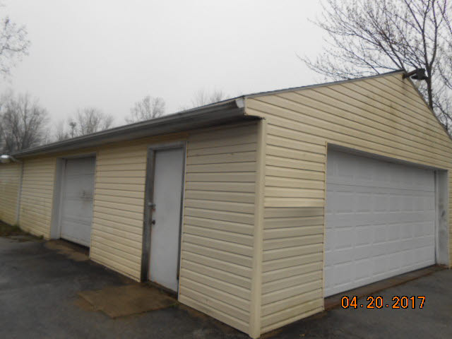 3352 King Road Bridgeport, MI 48722 - Photo 12 of 23 Gallery Image 12