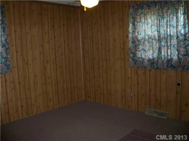 906 Edgewood Road Bessemer City, NC 28016 - Photo 5 of 8 Gallery Image 5