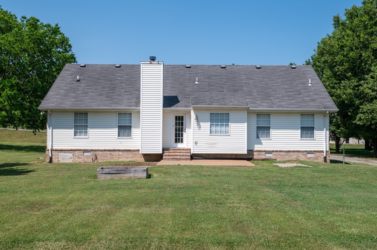 3011 Tyree Springs Road Hendersonville, TN 37075 - Photo 28 of 43 front view of a house with a yard