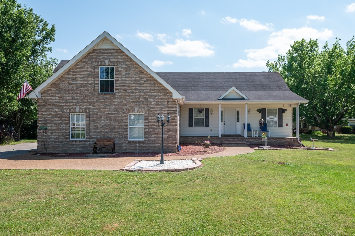 3011 Tyree Springs Road Hendersonville, TN 37075 - Photo 42 of 43 a front view of a house with a yard