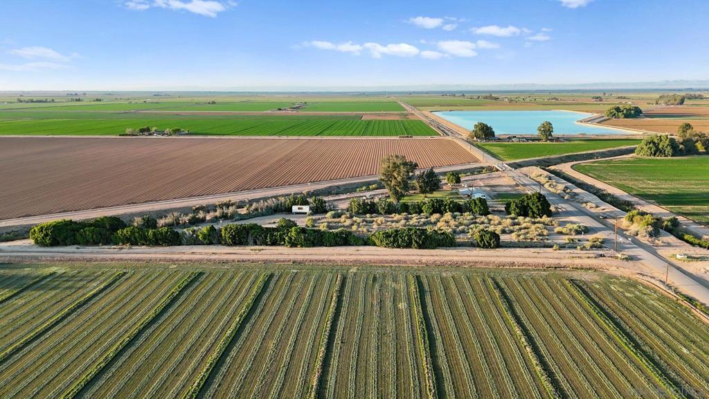2465 Meloland Road El Centro, CA 92243 - Photo 19 of 26