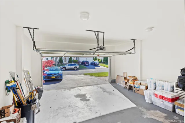 $949,900 | 33 Pinehurst Drive, Mount Sinai, NY 11766