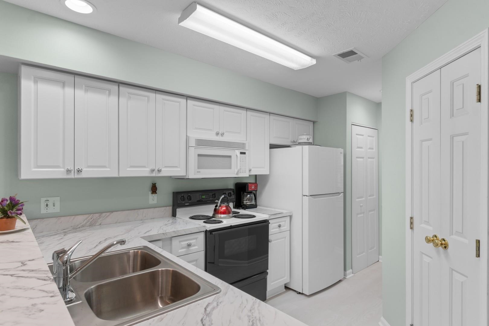 668 Tupelo Lane, Unit 9E Longs, SC 29568 - Photo 3 of 36