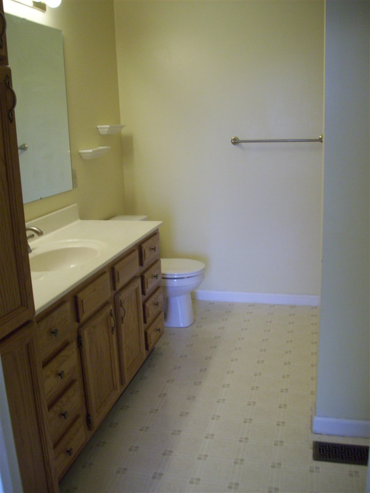 5945 West Division Road Tipton, IN 46072 - Photo 16 of 20 Gallery Image 16