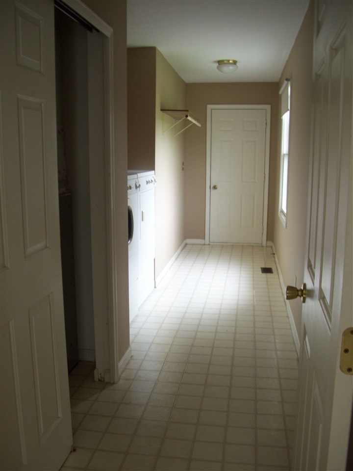 5945 West Division Road Tipton, IN 46072 - Photo 17 of 20 Gallery Image 17