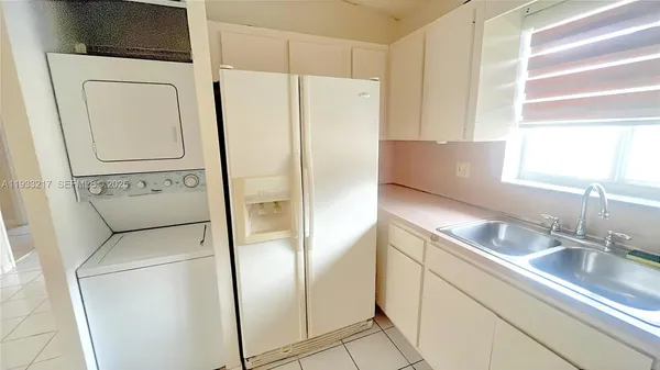 $2,300 | 2220 West 74th Street, Unit 20116, Hialeah, FL 33016