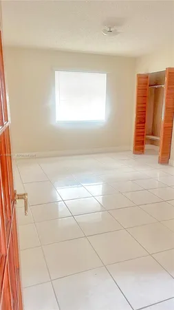 $2,300 | 2220 West 74th Street, Unit 20116, Hialeah, FL 33016
