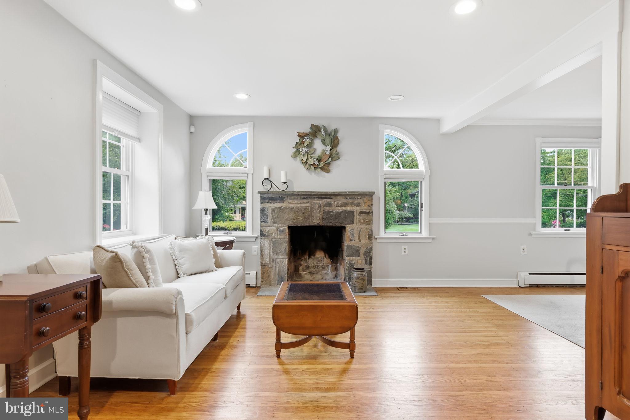 980 Valley Road Blue Bell, PA 19422 - Photo 4 of 59 Gallery Image 4